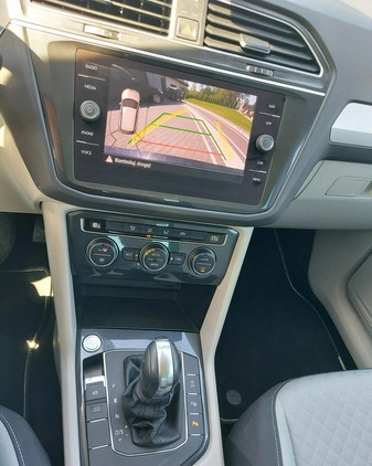 Volkswagen Tiguan cena 94900 przebieg: 102456, rok produkcji 2019 z Małogoszcz małe 106